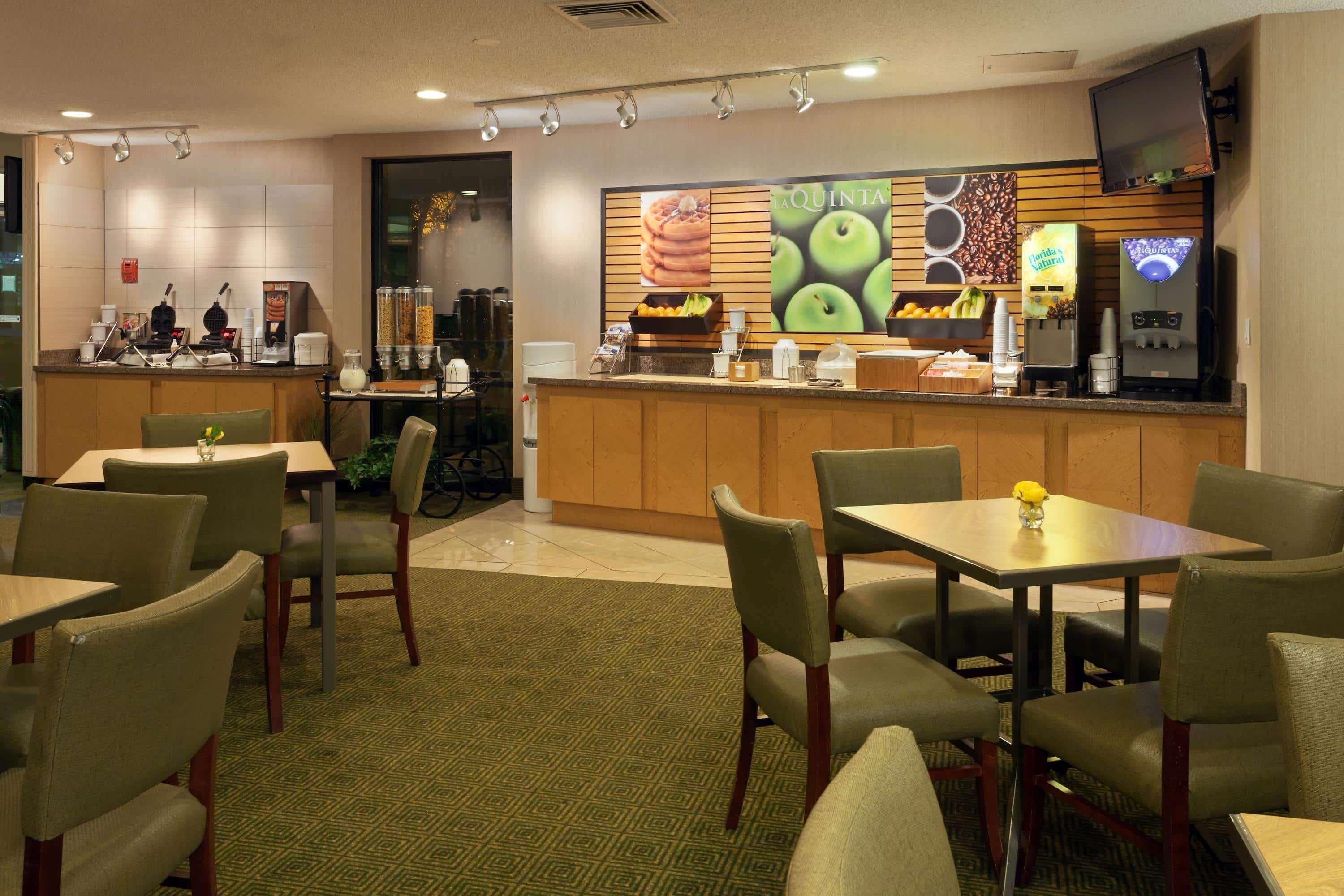 La Quinta By Wyndham Seattle Sea-Tac Airport Hotel SeaTac Bagian luar foto